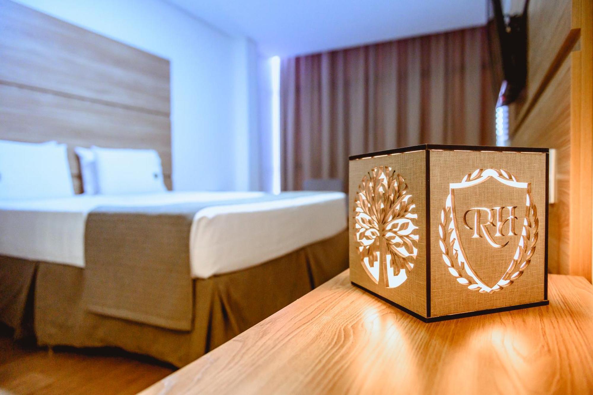 בוטוקאטו Riellis Center Hotel מראה חיצוני תמונה