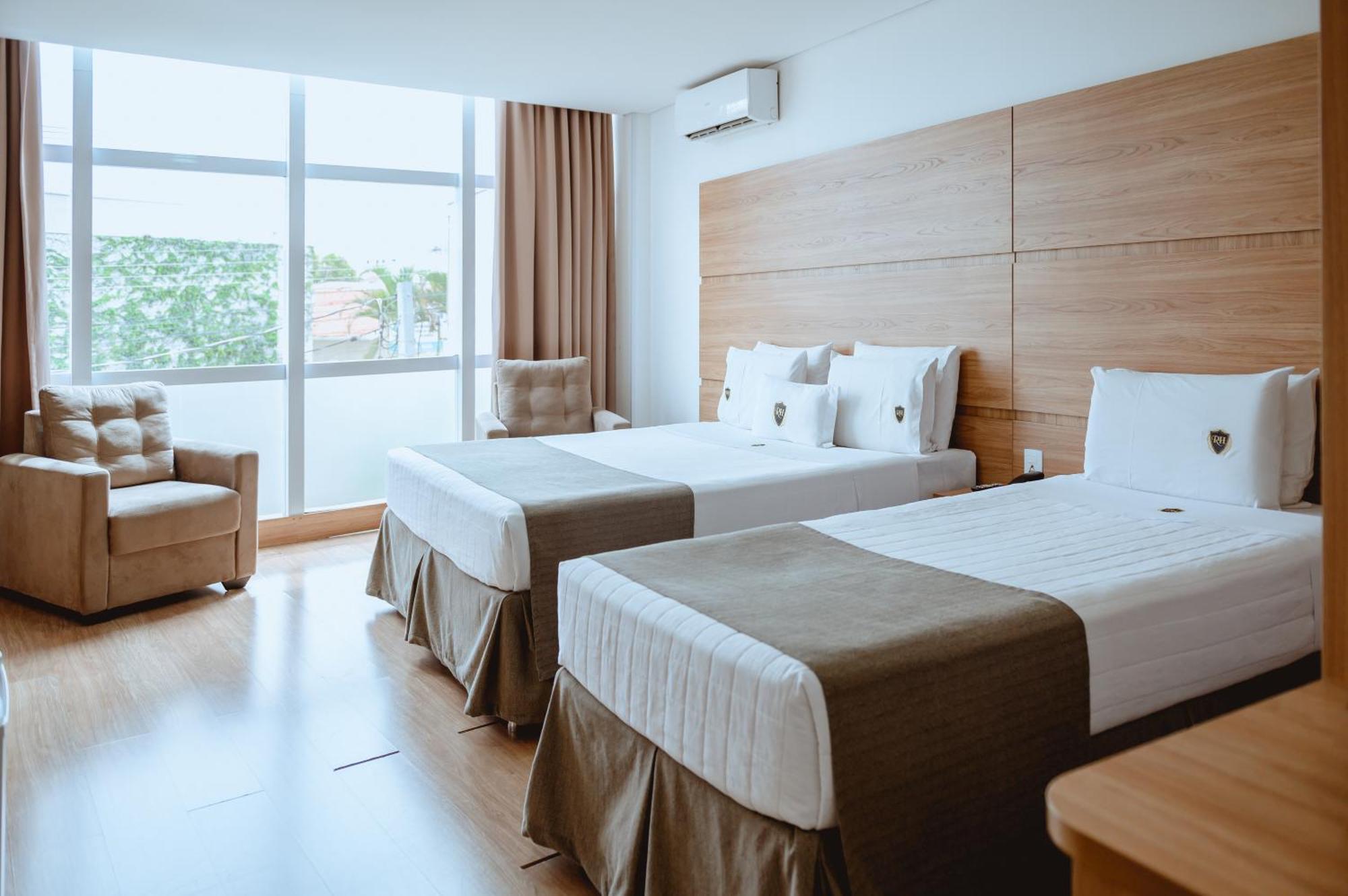 בוטוקאטו Riellis Center Hotel מראה חיצוני תמונה