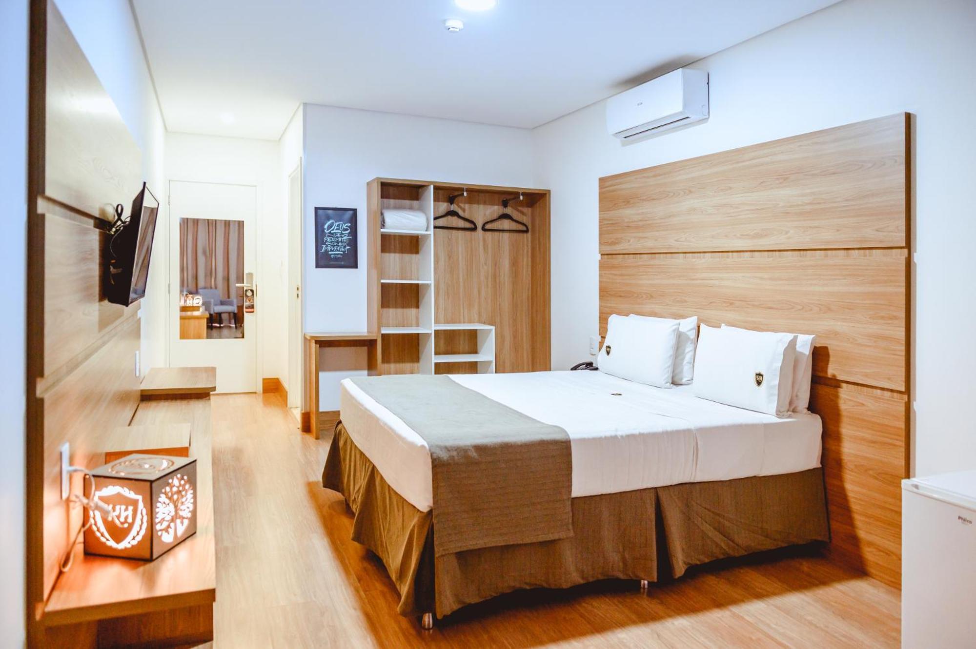 בוטוקאטו Riellis Center Hotel מראה חיצוני תמונה