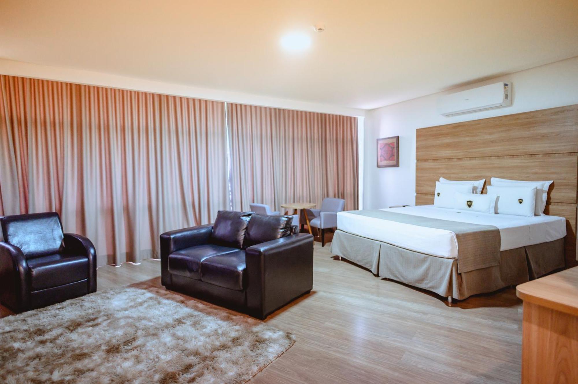 בוטוקאטו Riellis Center Hotel מראה חיצוני תמונה
