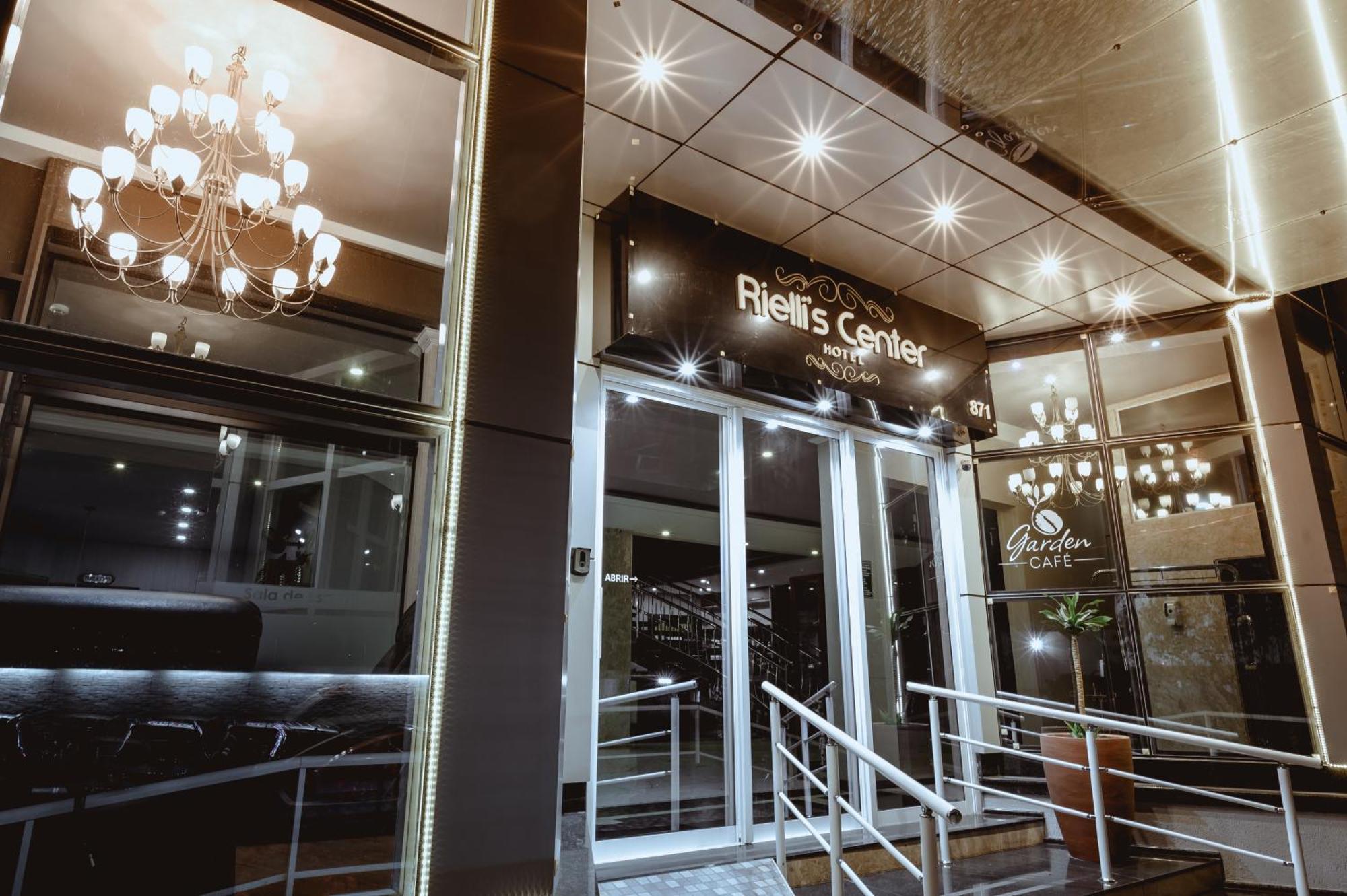 בוטוקאטו Riellis Center Hotel מראה חיצוני תמונה