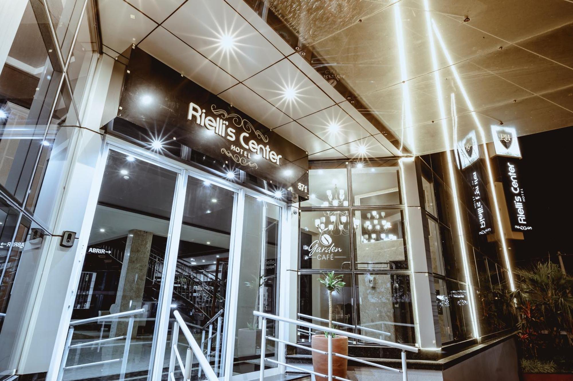 בוטוקאטו Riellis Center Hotel מראה חיצוני תמונה