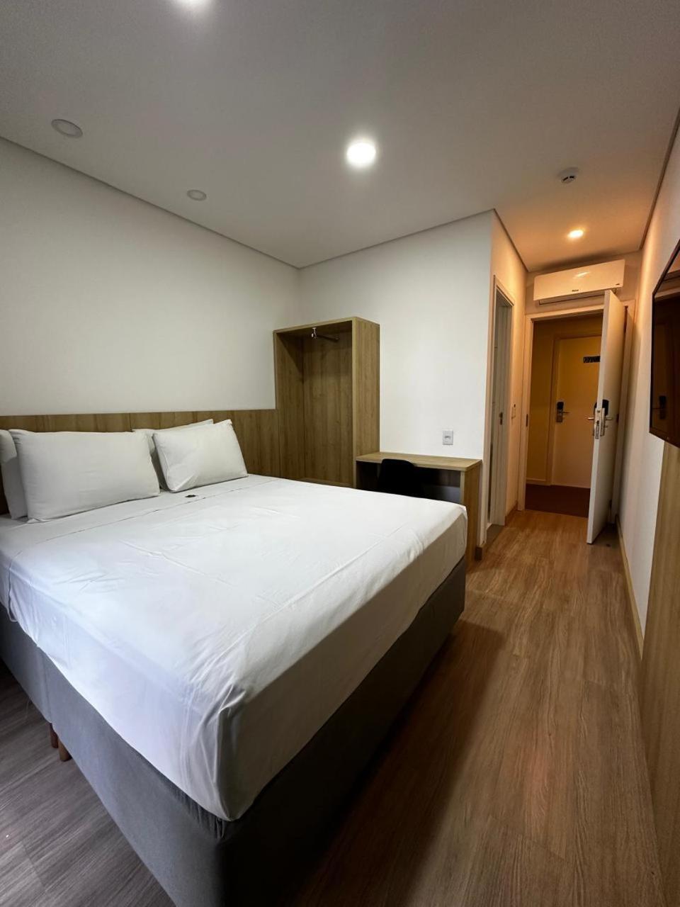 בוטוקאטו Riellis Center Hotel מראה חיצוני תמונה