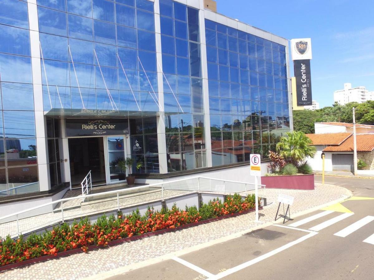 בוטוקאטו Riellis Center Hotel מראה חיצוני תמונה